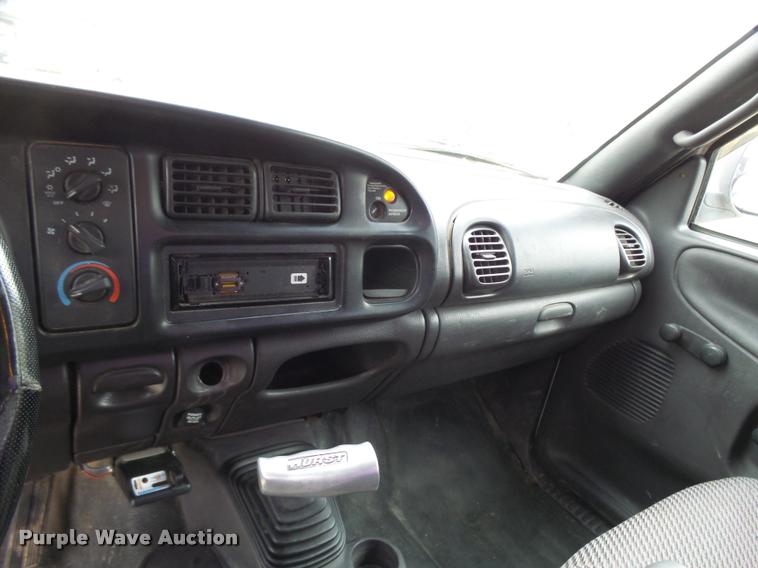 image for item DA2103 1999 Dodge Ram 2500 pickup truck