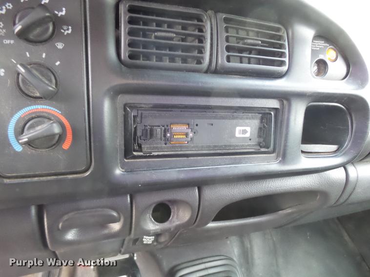 image for item DA2103 1999 Dodge Ram 2500 pickup truck