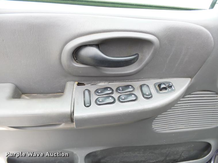 image for item DA2105 2001 Ford F150 SuperCrew pickup truck