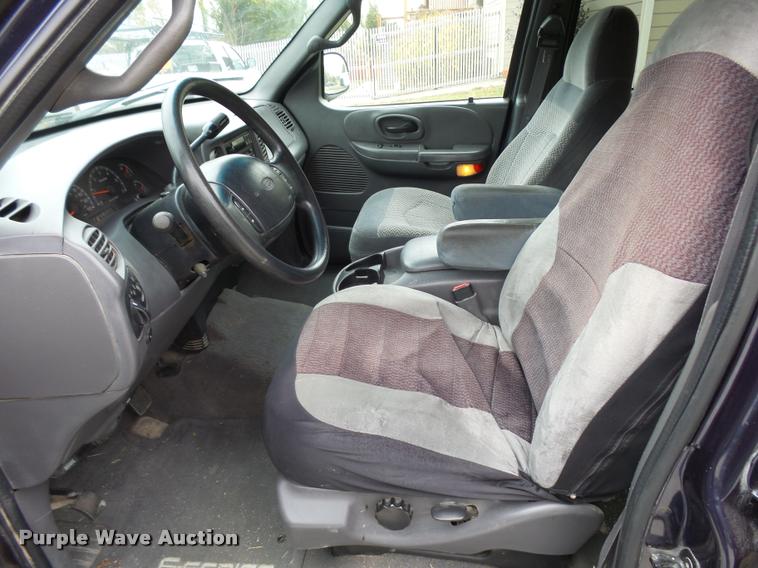 image for item DA2105 2001 Ford F150 SuperCrew pickup truck