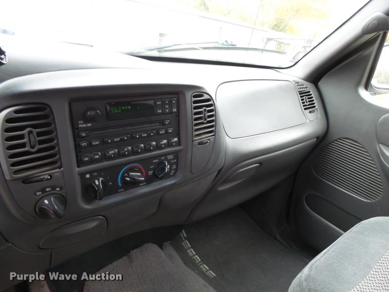 image for item DA2105 2001 Ford F150 SuperCrew pickup truck