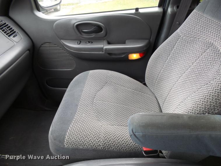 image for item DA2105 2001 Ford F150 SuperCrew pickup truck