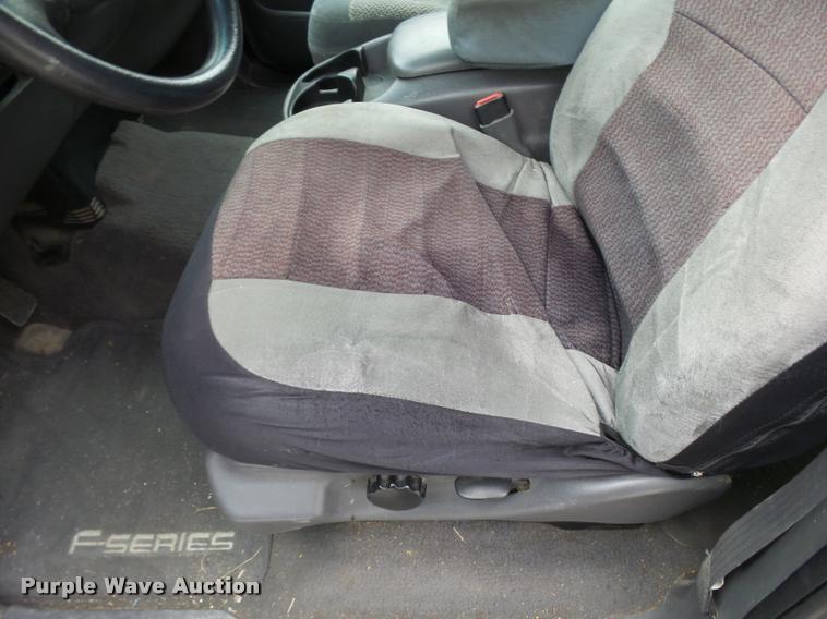 image for item DA2105 2001 Ford F150 SuperCrew pickup truck