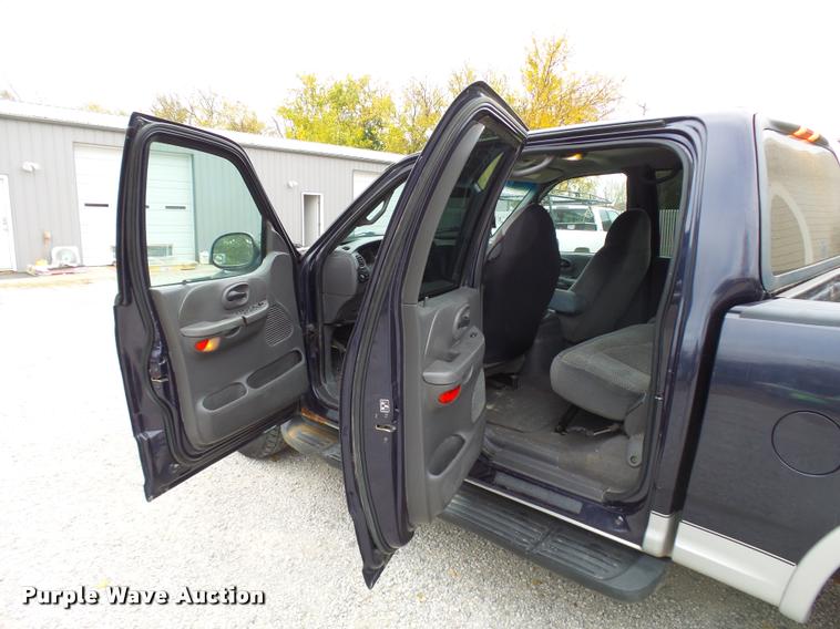 image for item DA2105 2001 Ford F150 SuperCrew pickup truck