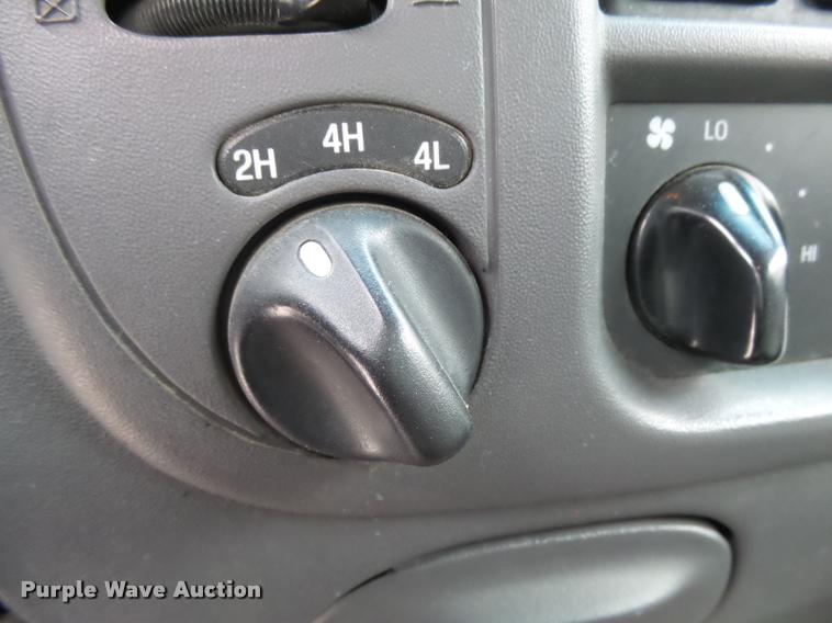 image for item DA2105 2001 Ford F150 SuperCrew pickup truck