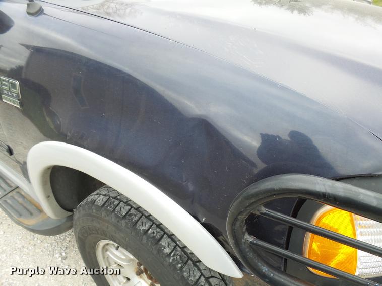 image for item DA2105 2001 Ford F150 SuperCrew pickup truck