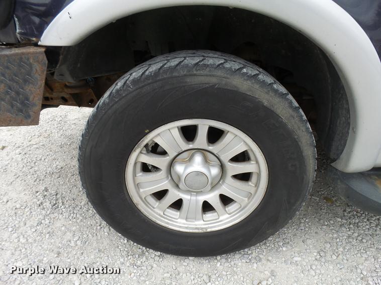 image for item DA2105 2001 Ford F150 SuperCrew pickup truck