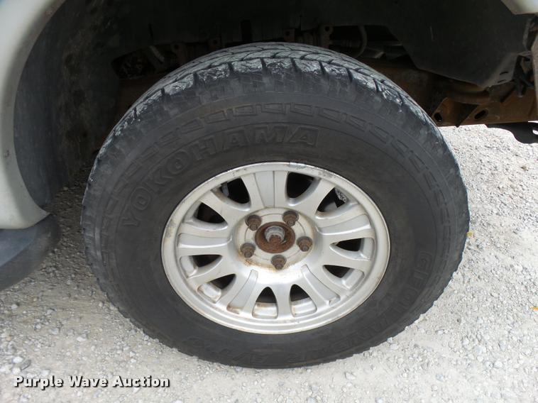 image for item DA2105 2001 Ford F150 SuperCrew pickup truck