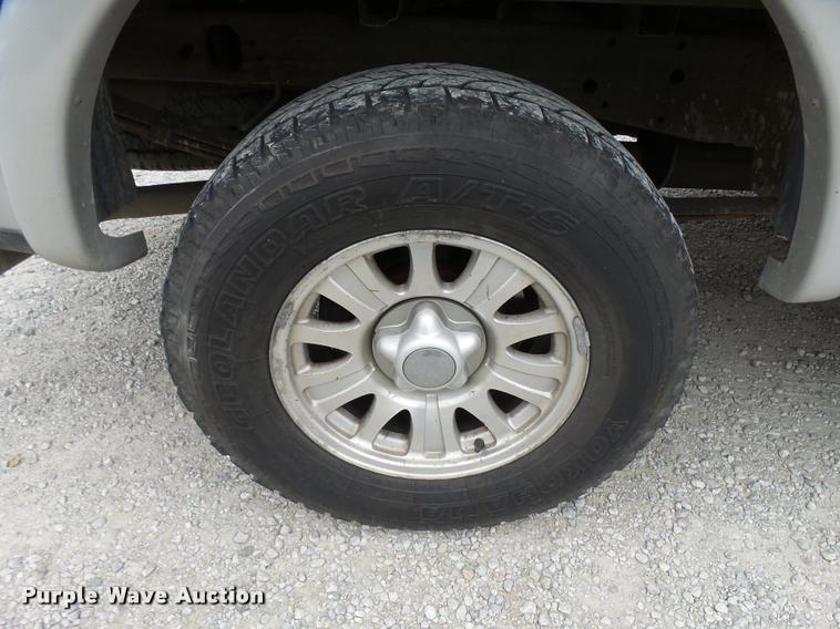 image for item DA2105 2001 Ford F150 SuperCrew pickup truck