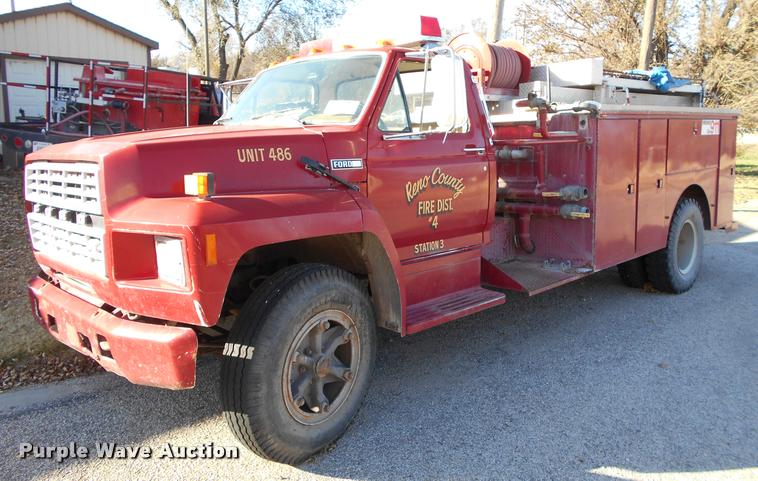 image for item DA2107 1984 Ford F700 brush fire truck