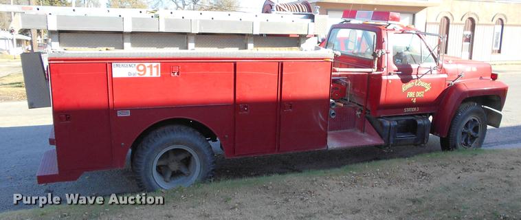 image for item DA2107 1984 Ford F700 brush fire truck