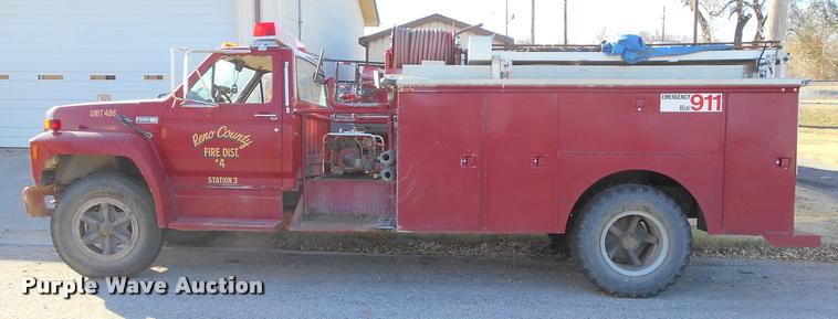 image for item DA2107 1984 Ford F700 brush fire truck