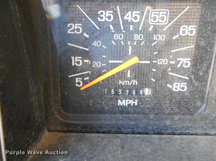 image for item DA2107 1984 Ford F700 brush fire truck