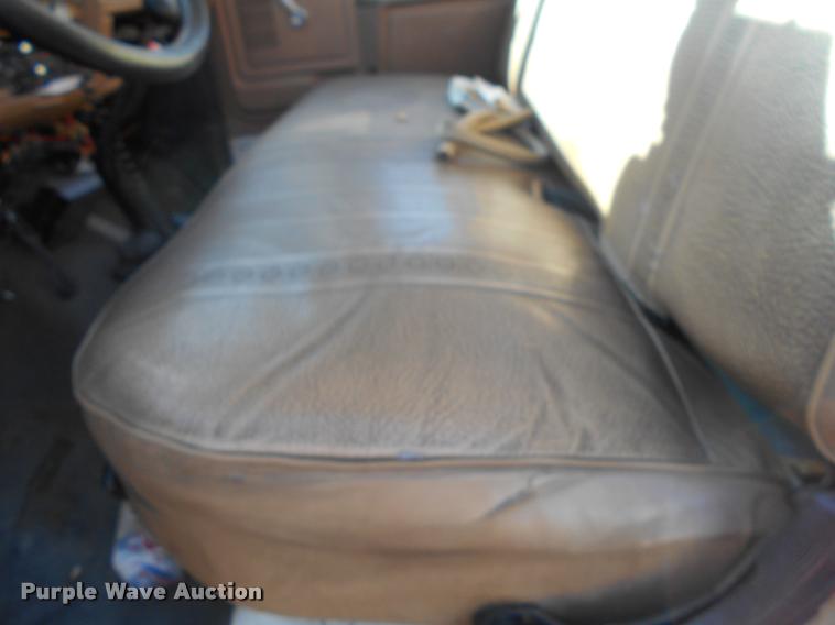 image for item DA2107 1984 Ford F700 brush fire truck