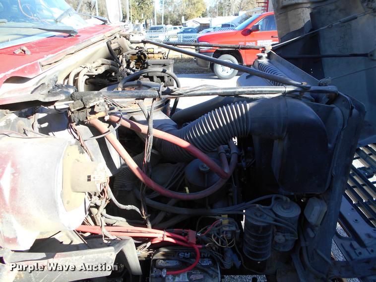 image for item DA2107 1984 Ford F700 brush fire truck