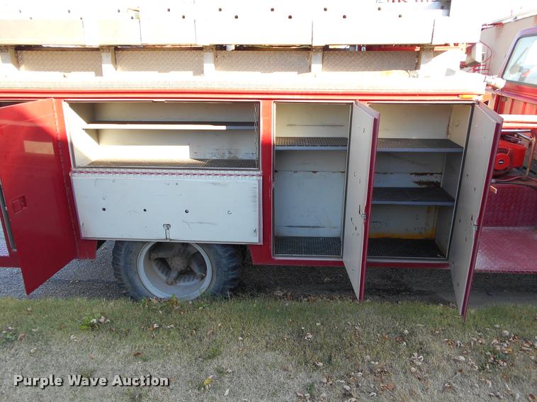 image for item DA2107 1984 Ford F700 brush fire truck
