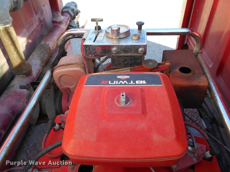 image for item DA2107 1984 Ford F700 brush fire truck