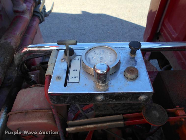 image for item DA2107 1984 Ford F700 brush fire truck