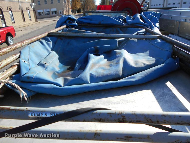 image for item DA2107 1984 Ford F700 brush fire truck