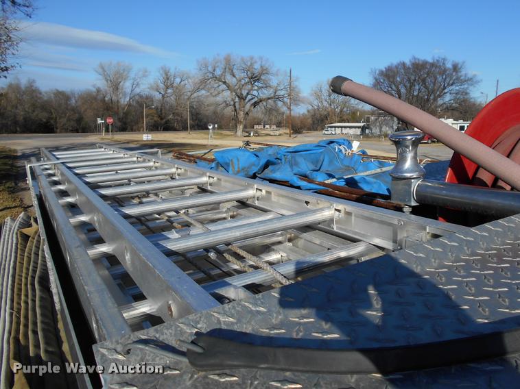 image for item DA2107 1984 Ford F700 brush fire truck