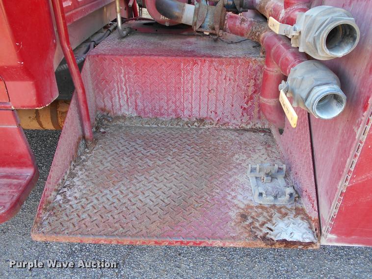 image for item DA2107 1984 Ford F700 brush fire truck