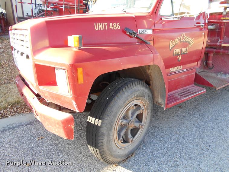 image for item DA2107 1984 Ford F700 brush fire truck