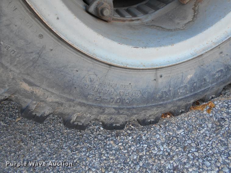 image for item DA2107 1984 Ford F700 brush fire truck