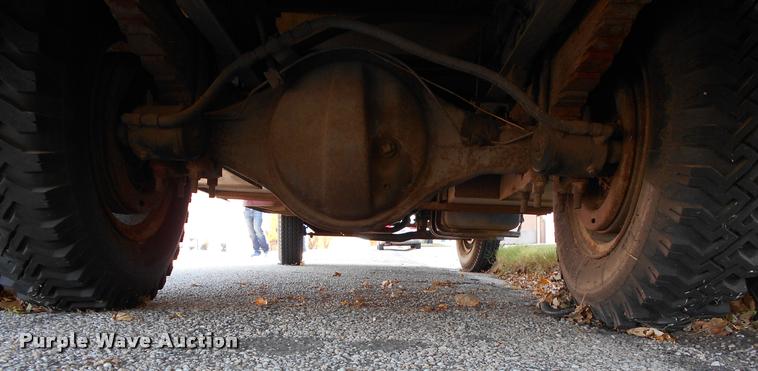 image for item DA2107 1984 Ford F700 brush fire truck