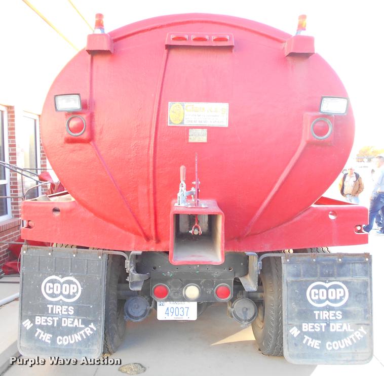 image for item DA2108 1973 Ford 900 tank truck