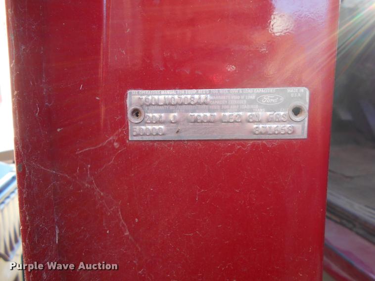 image for item DA2108 1973 Ford 900 tank truck