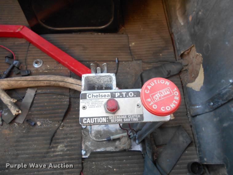 image for item DA2108 1973 Ford 900 tank truck