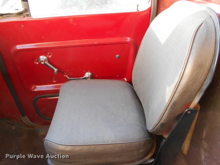 image for item DA2108 1973 Ford 900 tank truck