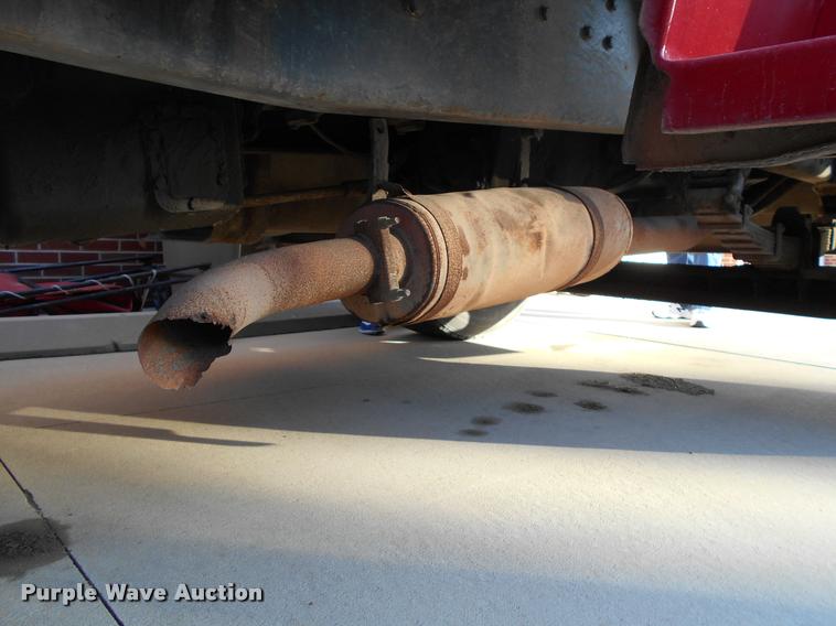 image for item DA2108 1973 Ford 900 tank truck