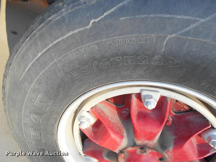 image for item DA2108 1973 Ford 900 tank truck