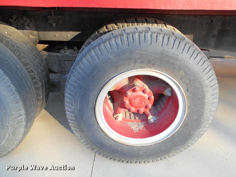 image for item DA2108 1973 Ford 900 tank truck