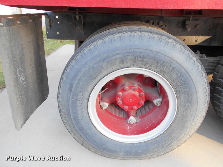 image for item DA2108 1973 Ford 900 tank truck