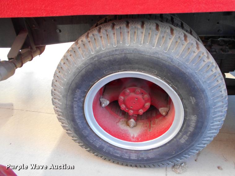 image for item DA2108 1973 Ford 900 tank truck