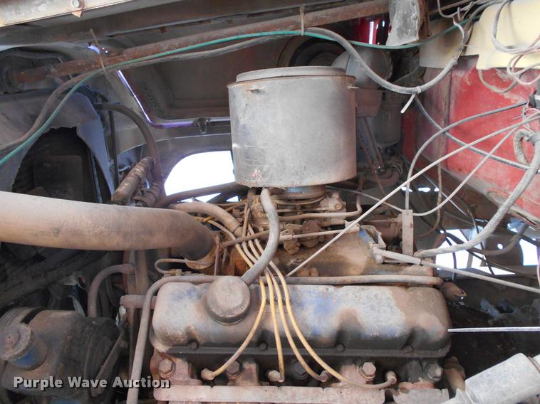 image for item DA2108 1973 Ford 900 tank truck