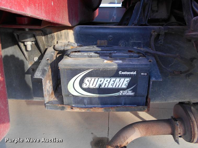 image for item DA2108 1973 Ford 900 tank truck