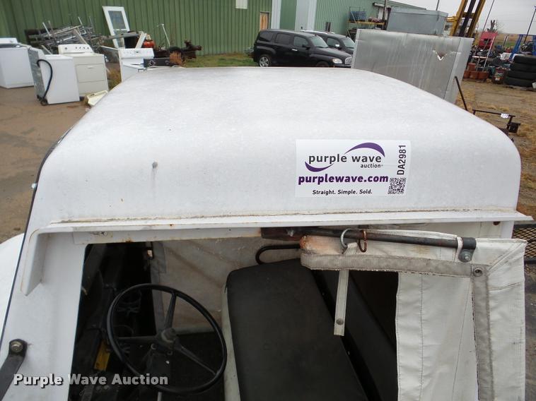 image for item DA2981 1989 Cushman utility vehicle