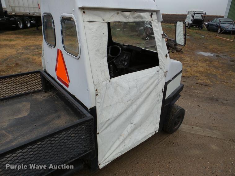 image for item DA2981 1989 Cushman utility vehicle