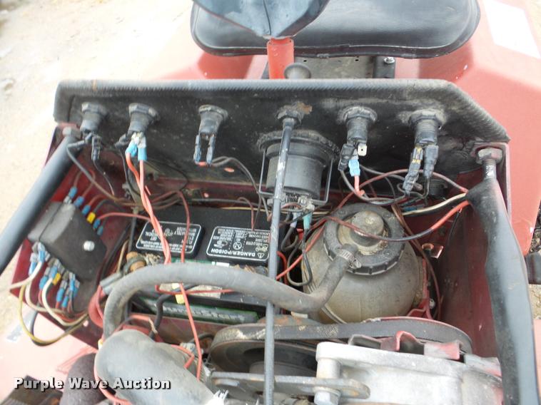 image for item DA2983 Wheel Horse D-250 lawn mower