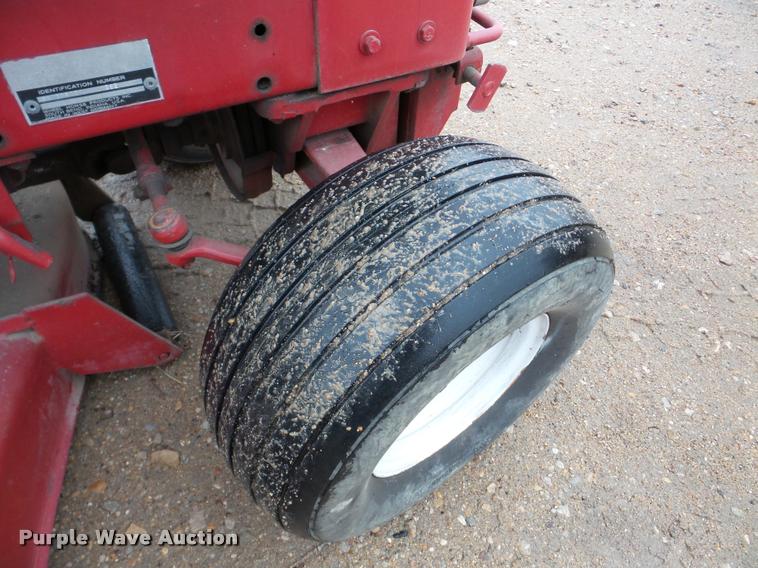 image for item DA2983 Wheel Horse D-250 lawn mower