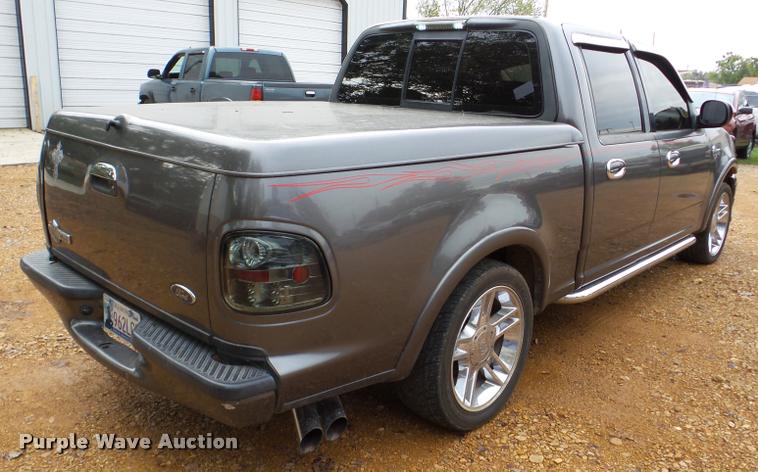 image for item DA2999 2002 Ford F150 Harley Davidson SuperCrew pickup truck