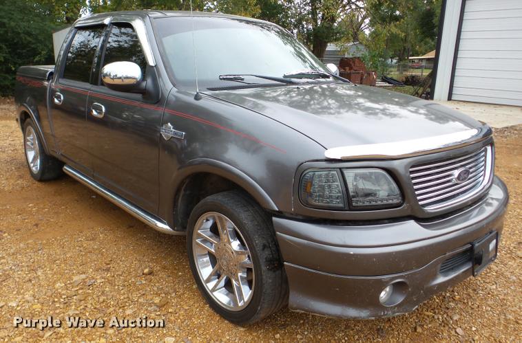 image for item DA2999 2002 Ford F150 Harley Davidson SuperCrew pickup truck