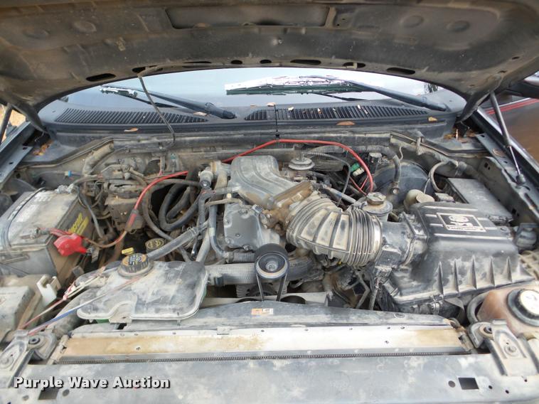 image for item DA2999 2002 Ford F150 Harley Davidson SuperCrew pickup truck