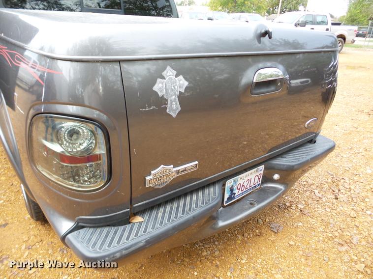 image for item DA2999 2002 Ford F150 Harley Davidson SuperCrew pickup truck