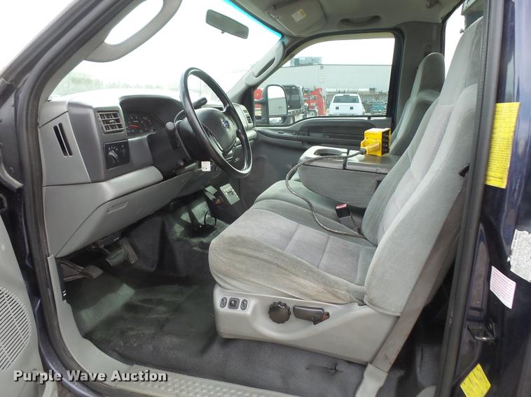 image for item DA3800 2003 Ford F450 Super Duty tow truck