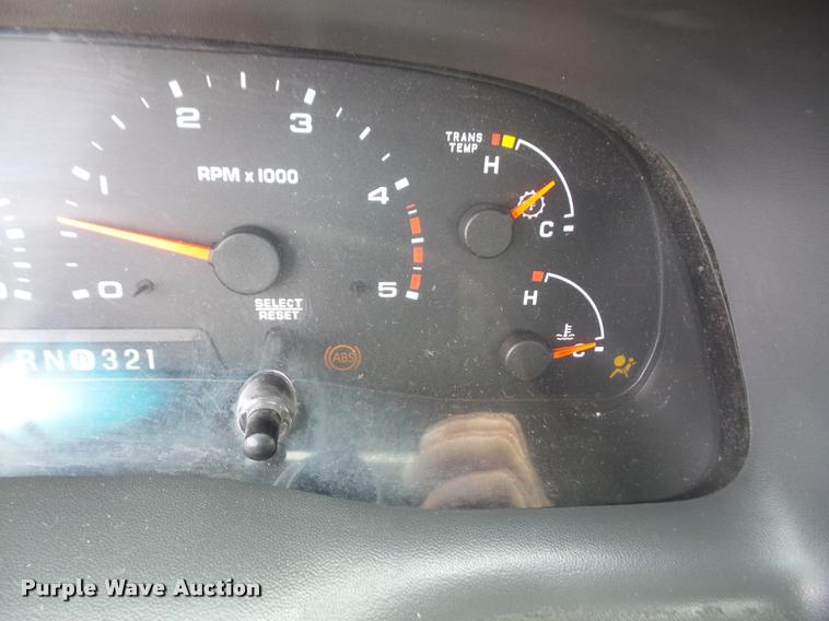 image for item DA3800 2003 Ford F450 Super Duty tow truck