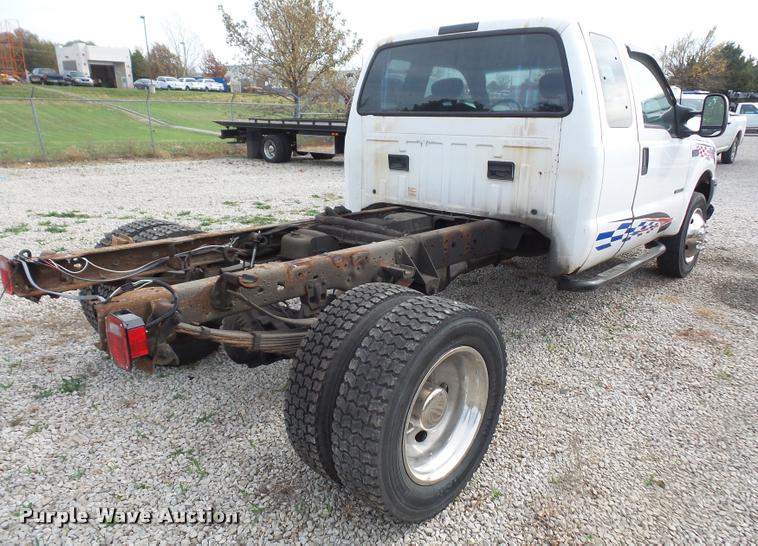 image for item DA3801 2003 Ford F450 Super Duty SuperCab truck cab and chassis